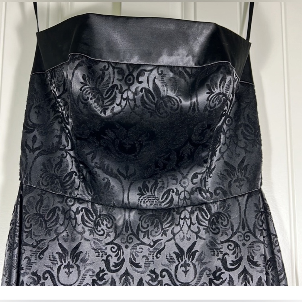 White House Black Market Special Occasion Strapless Dress Velvet Floral NWOT